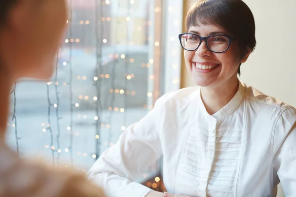 Agradable reunión de negocios en Café — Foto de Stock