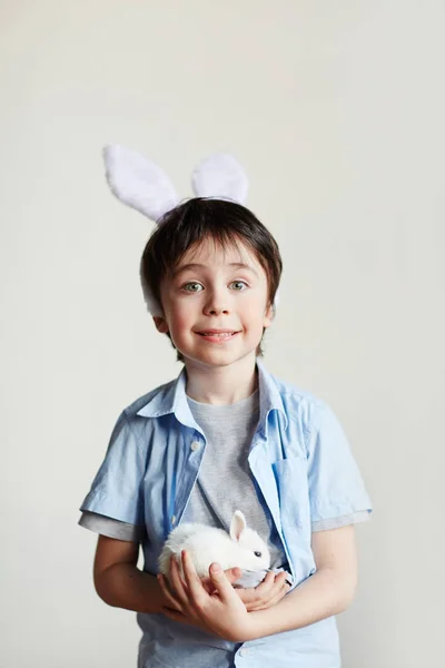 Boy with small pet — Stock Photo, Image