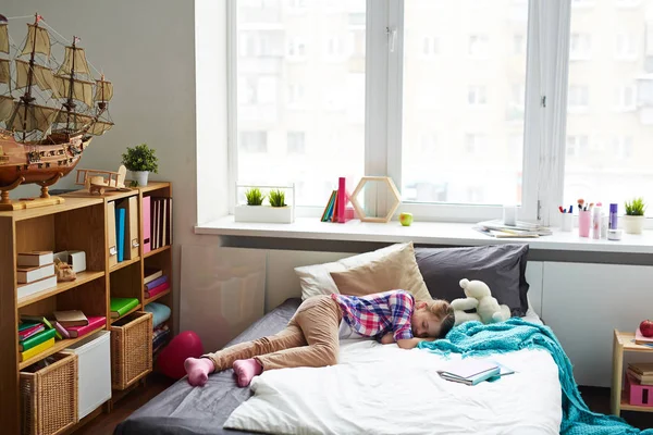 Tired schoolgirl sleeping i — Stock Photo, Image