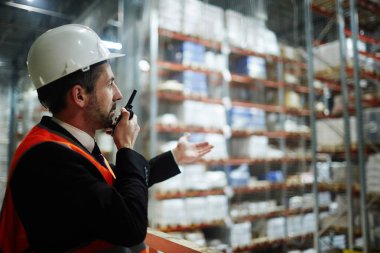 Walkie talkie yöneticileri için önemli bir şey raporlama ile çalışan