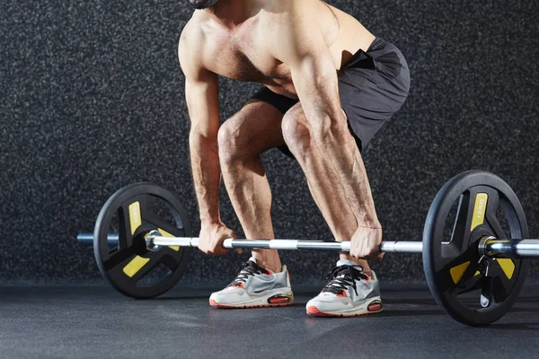 Aktiver Athlet Hebt Gewicht Vom Boden — Stockfoto