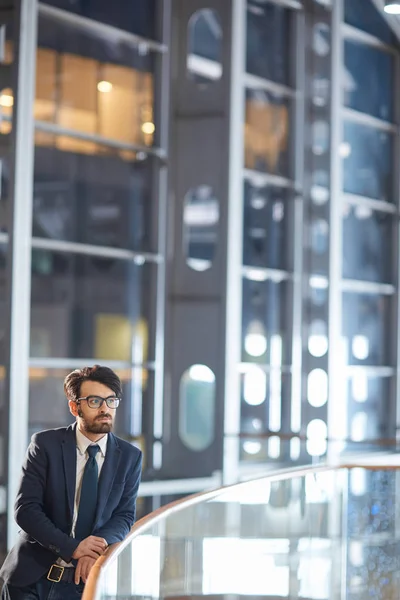 Imprenditore Che Pensa Nuovo Progetto Partenariato — Foto Stock