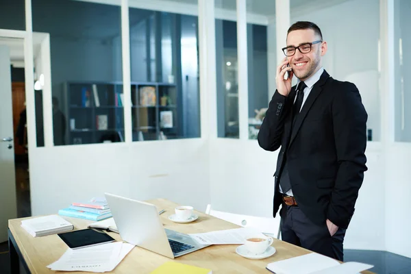 Happy Agent Suit Calling Office — Stock Photo, Image