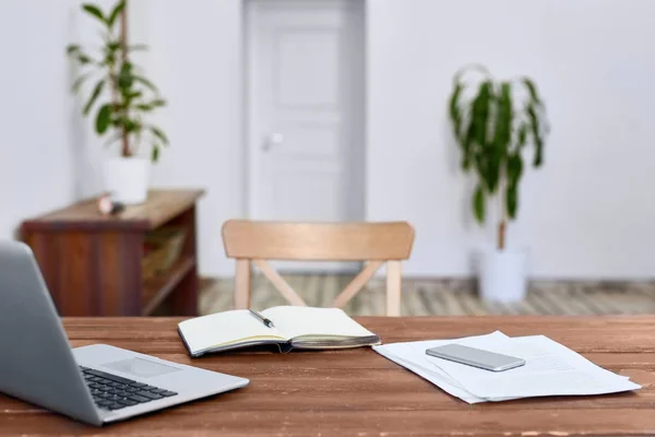 Achtergrond Schot Van Lege Werkplek Old School Houten Bureau Met — Stockfoto