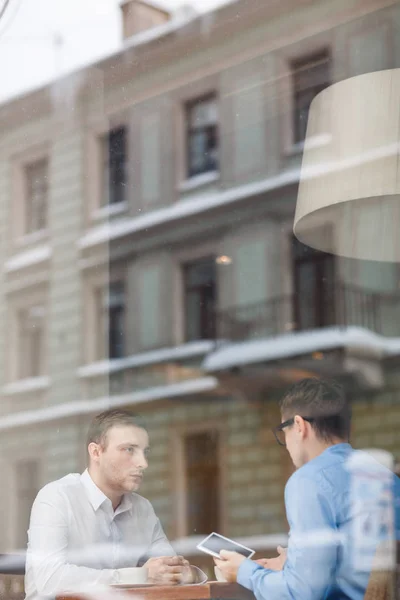 Empresários Tendo Discussão Durante Nomeação Café — Fotografia de Stock