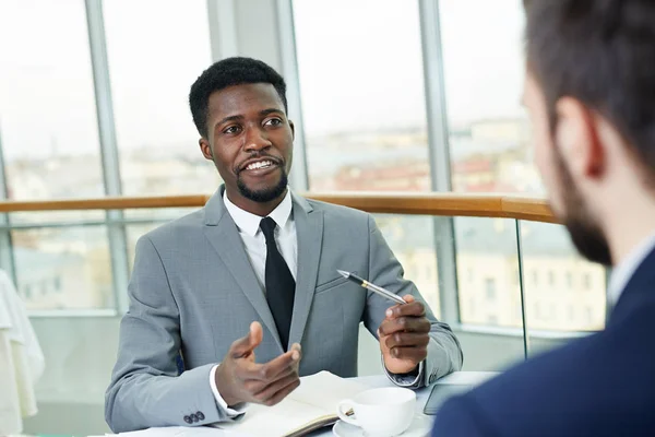 Confident Manager Explaining Business Terms Worker — Stock Photo, Image