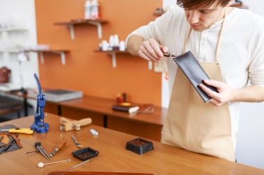 Upholsterer bitirme yeni deri cüzdan