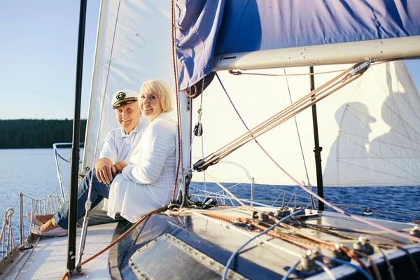 Amorous Seniors Traveling Water — Stock Photo, Image