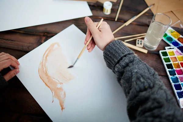 Mão Pintor Com Desenho Pincel Com Aquarelas — Fotografia de Stock