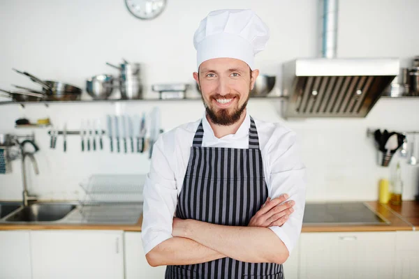 Glückliche Junge Konditorin Der Küche — Stockfoto