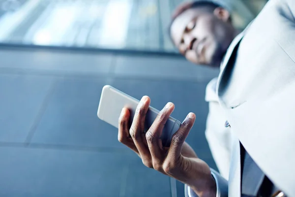 Мобільний Телефон Руці Бізнесмена — стокове фото