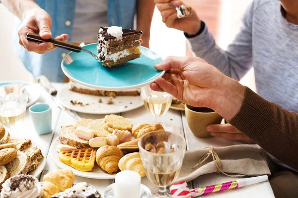 Man Putting Piece Chocolate Cake Saucer One Guests Party — Stock Photo, Image