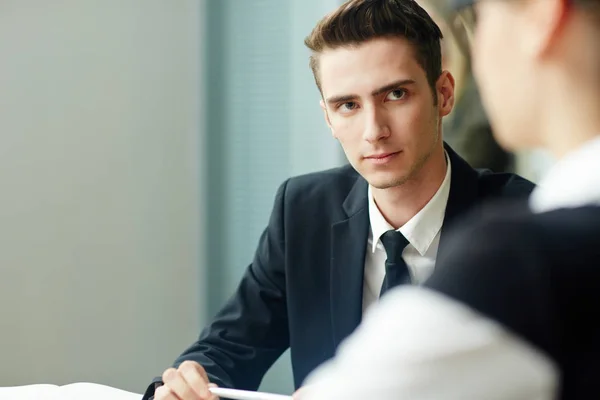 Serious Employer Listening Attentively Young Candidate Vacancy — Stock Photo, Image