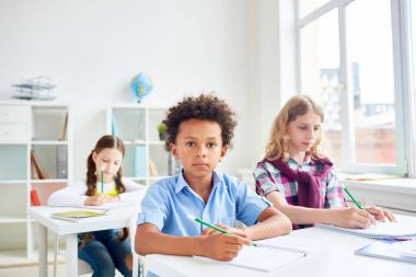 Copybooks yaratıcı fikirlerini ifade etme boya kalemi ile ilham schoolkids