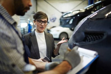 İstemci üzerinde onun araba arıza şikayet