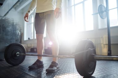 Atlet halter salonunda hazır spor giyim