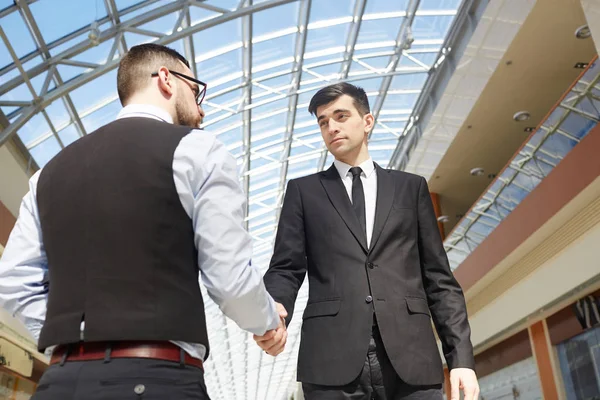 Handshaking Employer New Staff Interview — Stock Photo, Image