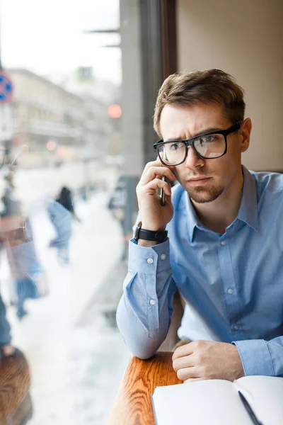 Young Applicant Making Telephone Call One Vacancies — Stock Photo, Image