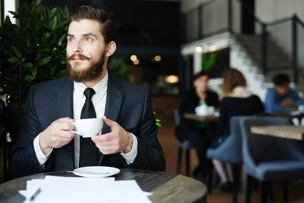 Agente Pensativo Con Taza Café Teniendo Minuto Descanso Cafetería —  Fotos de Stock