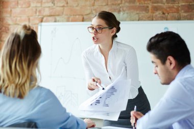 Mali belge işaret ve iş arkadaşları onun görüşünü dile getiren emin ekonomist