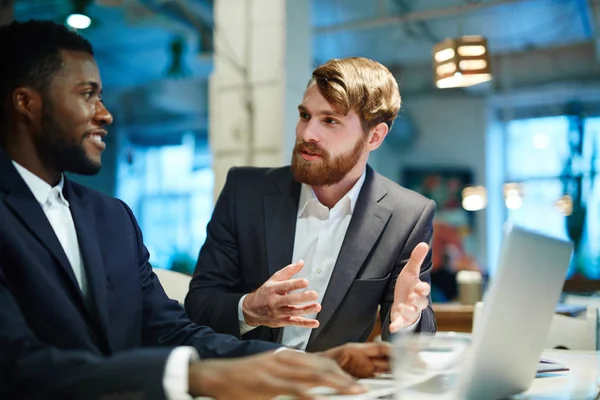 Business Colleagues Discussing Ideas Plans — Stock Photo, Image