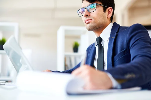 Serious Financier Making Online Research Latest Statistic Data — Stock Photo, Image