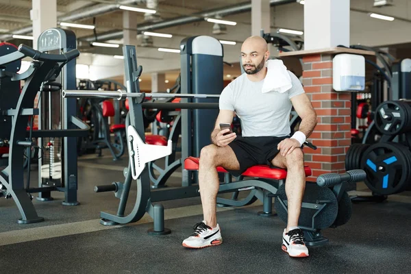 Jeune Homme Vêtements Sport Passer Des Loisirs Dans Salle Gym — Photo