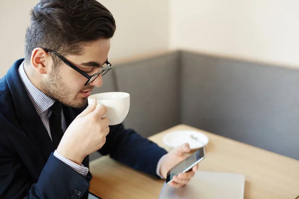 Businessman Having Coffee Break Cafe Texting Smartphone — Stock Photo, Image