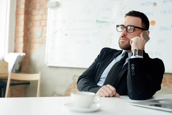 Confident Employer Calling Mobile Phone Office — Stock Photo, Image