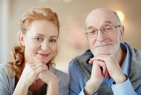 Sposi Amorosi Che Prendono Casa — Foto Stock