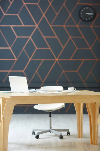 Laptop Table Arm Chair — Stock Photo, Image