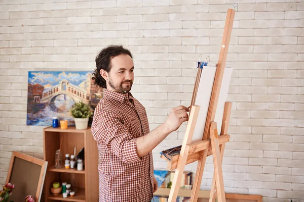 Portrait Talented Inspired Artist Enjoying Painting Picture Art Studio Smiling — Stock Photo, Image