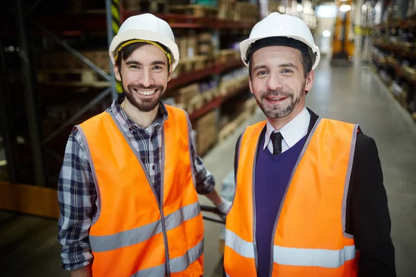 Team Van Gelukkige Werknemers Van Magazijn — Stockfoto