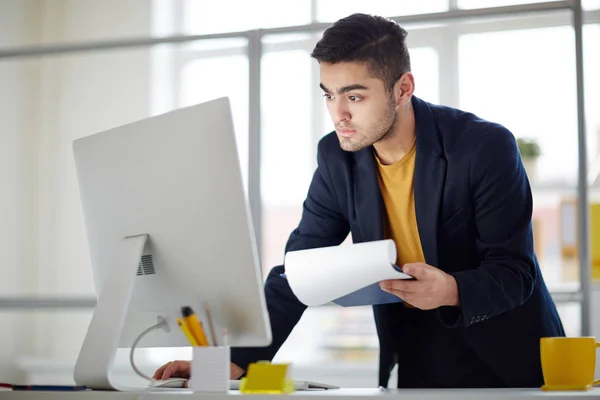 Serious Young Accountant Looking Computer Monitor While Working Office — Stock Photo, Image