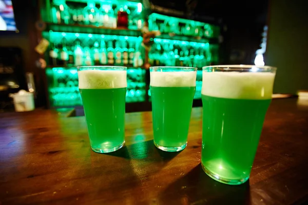 Group Glasses Foaming Beer Served Friends Bar Counter Wooden Table — Stock Photo, Image