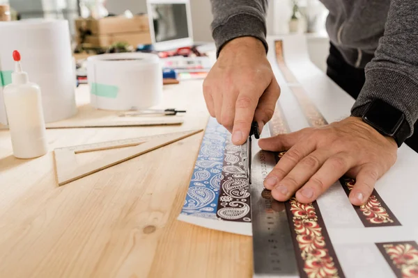 Hands Young Craftsman Designer Wooden Table Using Ruler Knife Cut — ストック写真
