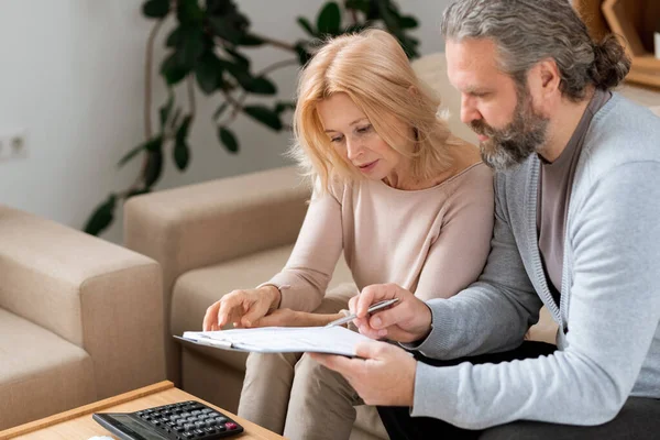 Bearded Mature Man Pointing Contract Buying New House While Reading — Stock Photo, Image