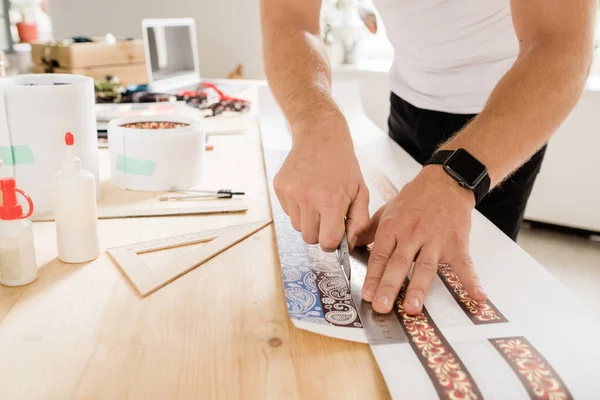 Hands Young Creative Man Smartwatch Cutting One Decor Samples Stainless — ストック写真