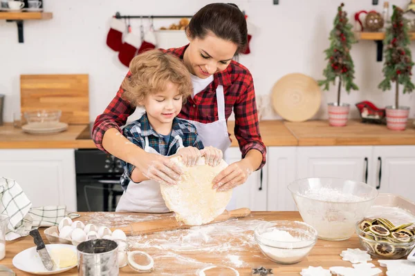 Cute Boy His Mother Rolling Dough While Cooking Homemade Pastry — Stockfoto