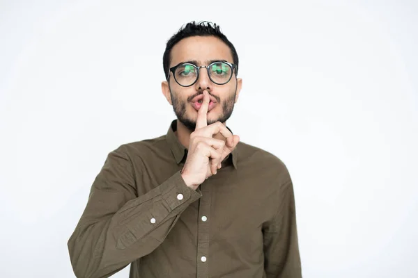 Empresário Contemporâneo Casualwear Óculos Pedindo Lhe Para Ficar Quieto Mantendo — Fotografia de Stock