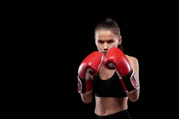 Mujer Joven Seria Poderosa Ropa Deportiva Guantes Boxeo Que Miran — Foto de Stock