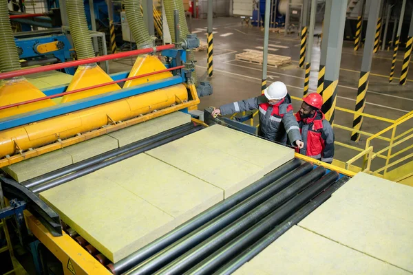 Horizontal High Angle Shot Two Professional Factory Workers Measuring Heat — Stockfoto