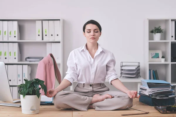 Pretty Young Barefoot Businesswoman Formalwear Sitting Pose Lotus Desk Office — Stock Photo, Image