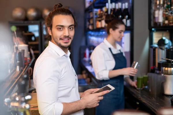 Young Friendly Waiter White Shirt Scrolling Online Menu While Checking — Stock Photo, Image