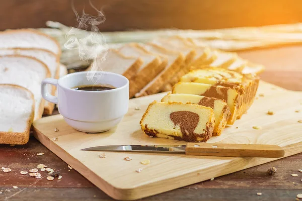 Butter Cake and Coffee — Stock Photo, Image