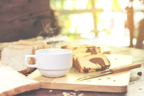 Bolo de manteiga e café — Fotografia de Stock