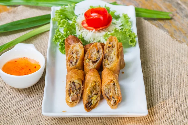 Frittierte Frühlingsrollen — Stockfoto