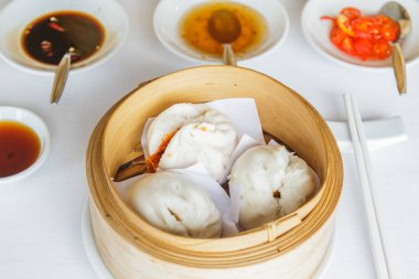 Buğulanmış Barbekü domuz topuz