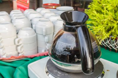 Tencerede sade kahve