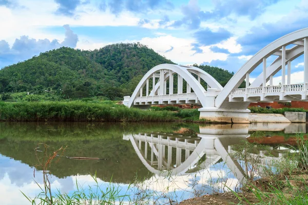 De witte brug — Stockfoto